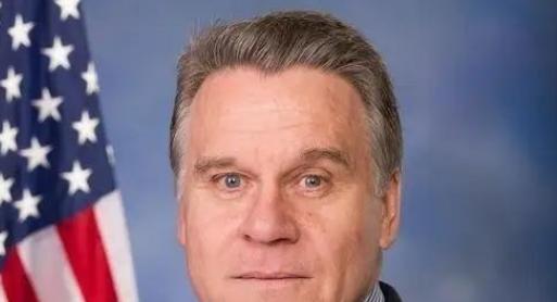 美国议员、有反华劳模之称的克里斯·史密斯曾对媒体说：“历史上日本与中国斗，从不吃