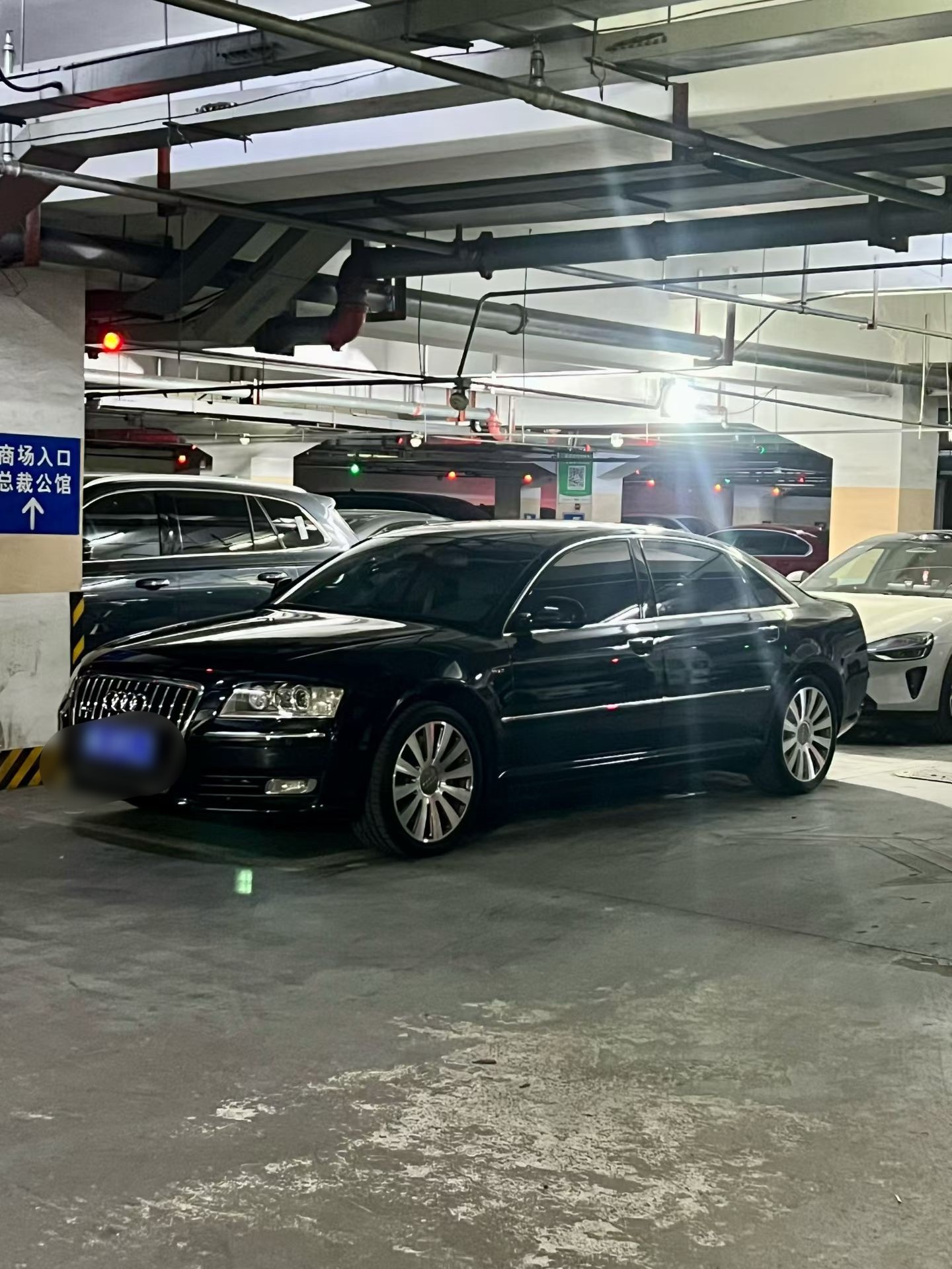 还是老A8看着有味道