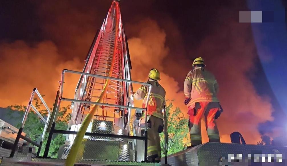 一把大火烧没5亿美元，全美资本家的觉，怕是要彻底睡不着了！ 美国当地时间4月