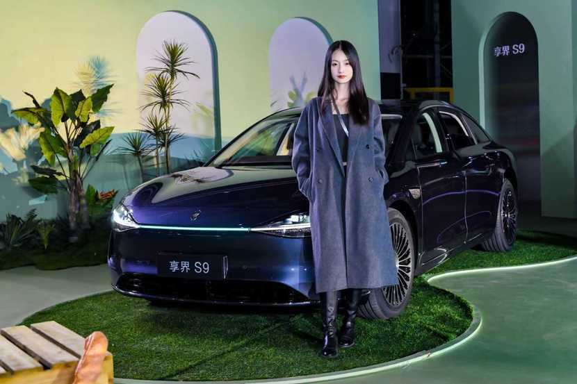 这次享界新款S9的全国首批车主交付活动，声量不怎么大。原因很简单，之前很多汽车媒