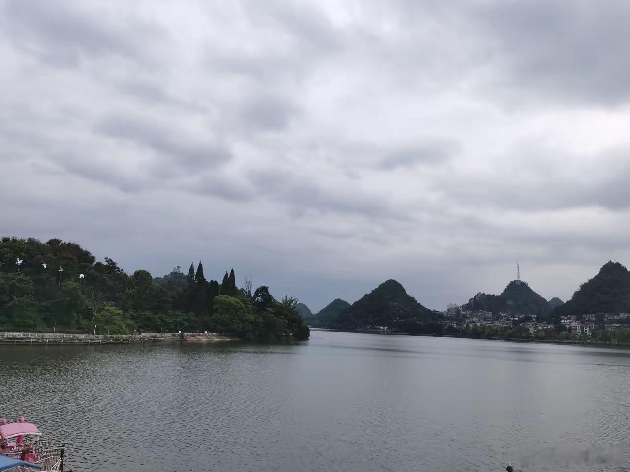 科技行情给散户的忠告本轮科技股行情印证一句实话：赛道要信就早信，别等到行情尾声再