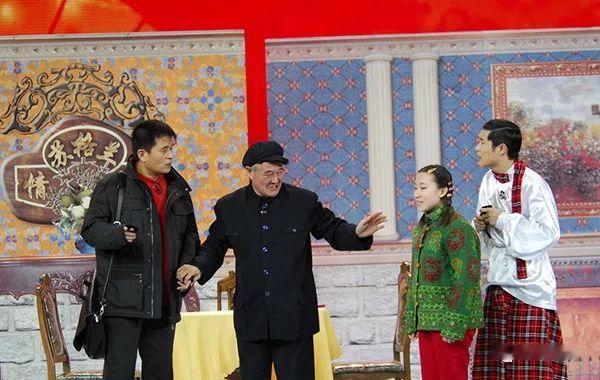 过去四十年，中国消费的五个阶段！1.1985年以前，求着买阶段。供给严重不足，