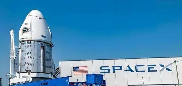 局面迅速雪崩，特朗普下令美军出手，暂停与马斯克SpaceX合作