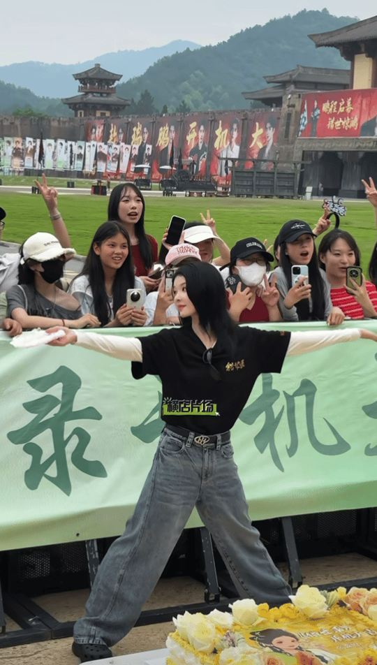 张淼怡回应开机状态🍃状态全程在线精气神十足，抛开不实流言，聚焦演员新作，静待崔
