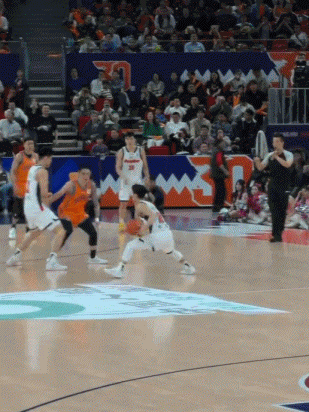 CBA精彩花絮：广东客场惨败上海！全明星MVP联盟票王徐杰表现失常骂骂咧咧有失风