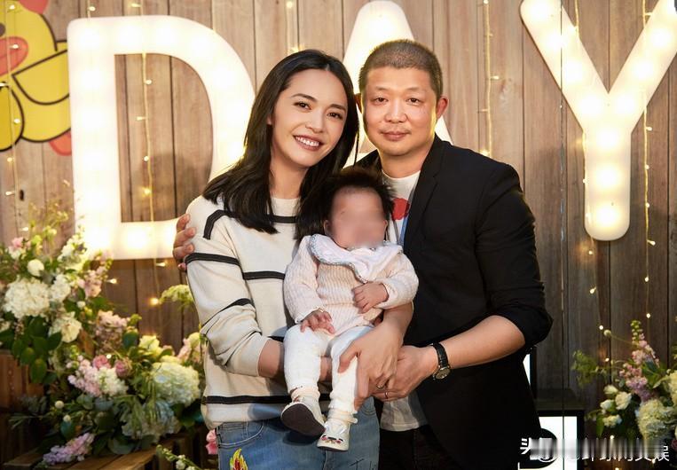 陈妍希陈晓离婚我能接受黄晓明杨颖离婚我也能接受但是姚晨和曹郁结婚我是真的接受