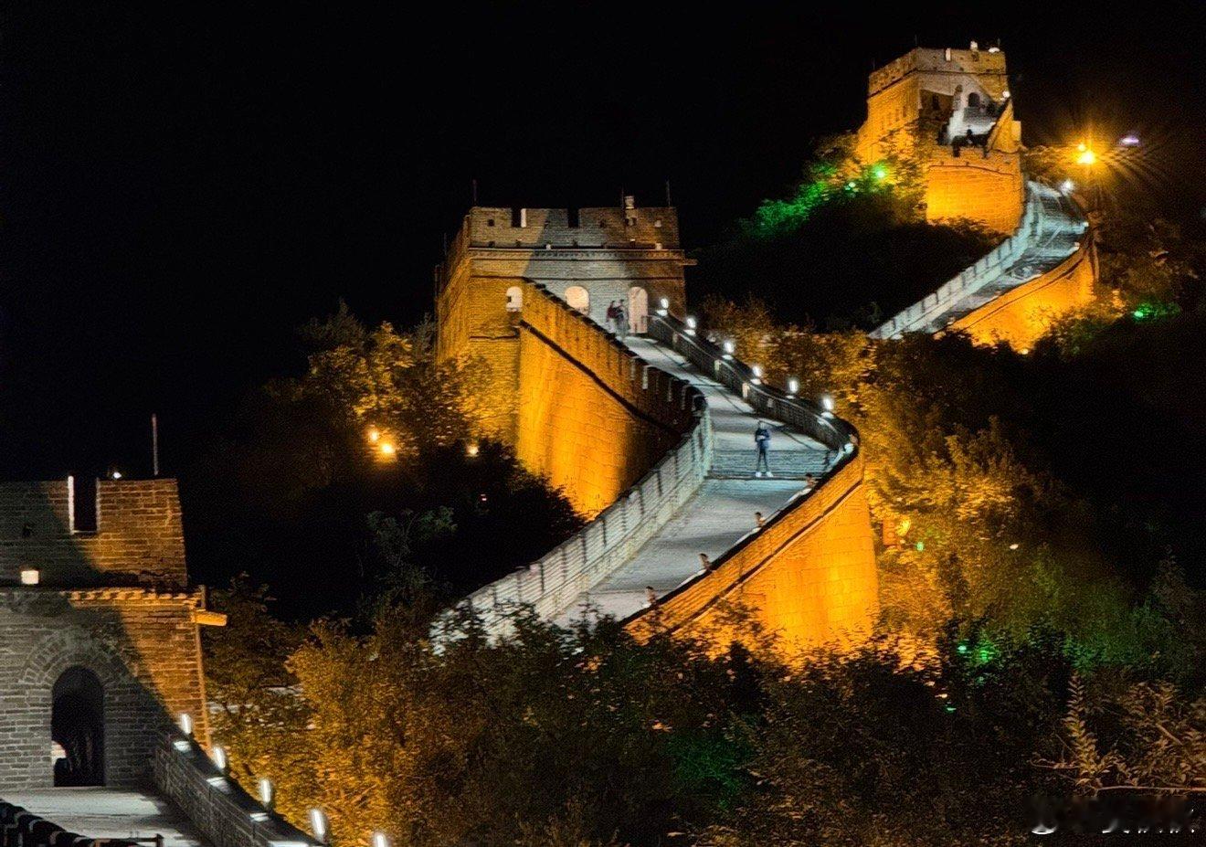 六旬老人跟团游猝死这两天有一条新闻，让人看了心里挺不是滋味的。60多岁的江大爷，