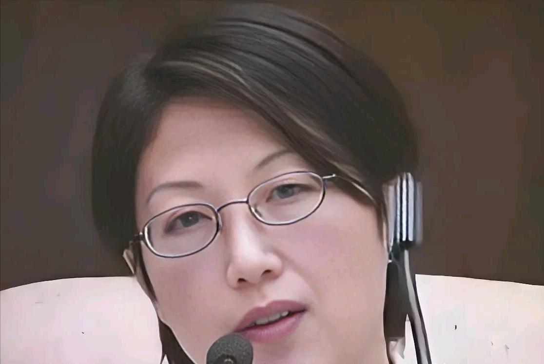 高学历、海归身份、美国绿卡，还有一个美籍儿子——如果不是亲历一场法治风暴，很难想