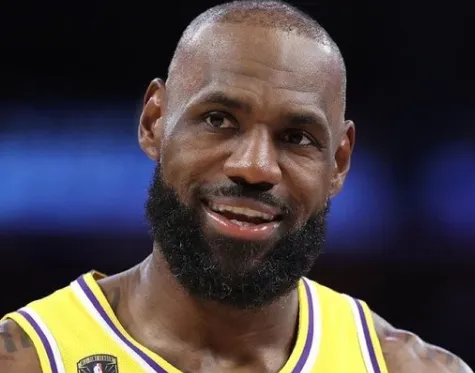 湖人更新官方社媒，公布了球队明日比赛的伤病报告。贾克森-海斯（左脚伤病管理）