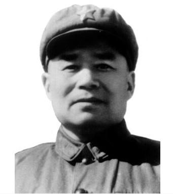1978年，开国中将王近山病危，临终前将年仅14岁的小儿子托付给老部下郭涛，叮嘱送孩子到部队艰苦锻炼