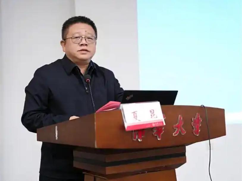 不到一个月，南华大学两任校长接连落马，问题都出在中南大学？7月3号，前任校长