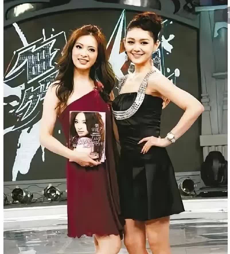 湾湾有两个特别喜欢搜集鞋子的女明星，就是这张合影里的刘真和大s。刘真75年的