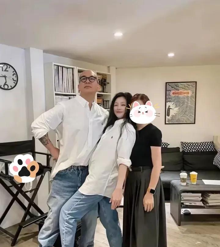 泪目！大S具俊晔罕见合影曝光，真实状态引热议，临终前聊天太催泪小S在大S去世一
