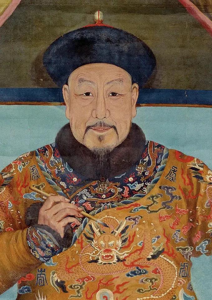 乾隆晚年那是一点都不糊涂，反而很清醒。在乾隆八十一岁的时候，乾隆特意写了