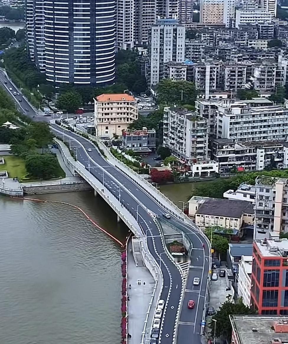 “海珠之眼”，经过快20年的洗礼，可以评为羊城八景之一，广州包容的典范了也不