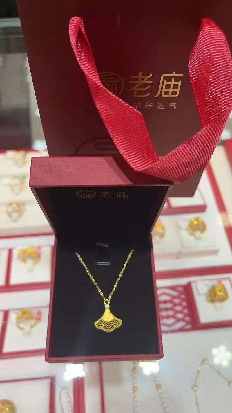 昨天我堂弟去相亲，一开始对女孩挺有好感的，可接下来女孩的一个举动，让堂弟转身就走