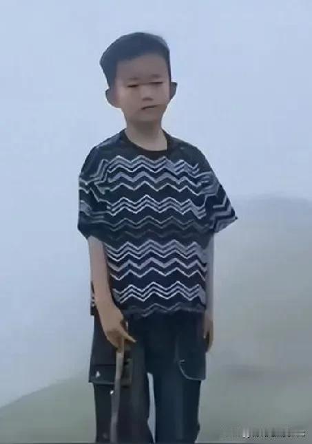 福建男童失踪后续，网友爆料已经在厕所找到了，工作人员回应！近日，福建男童失踪