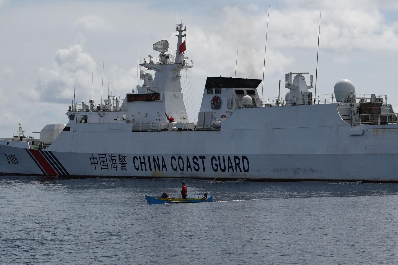 中国连续四天锁死黄岩岛，菲律宾媒体破大防：跟中国对抗太蠢了！南海这几天的浪头