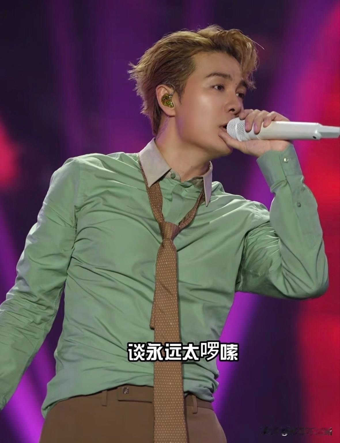 吴克群何超莲分开哪有那么多狗血，核心就一个：想要的日子不一样！最近吴克群在