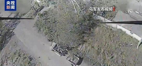 战局变天！乌军千里纵深突袭，俄乌冲突跳出前线，全域消耗战打响。俄乌战场早已不