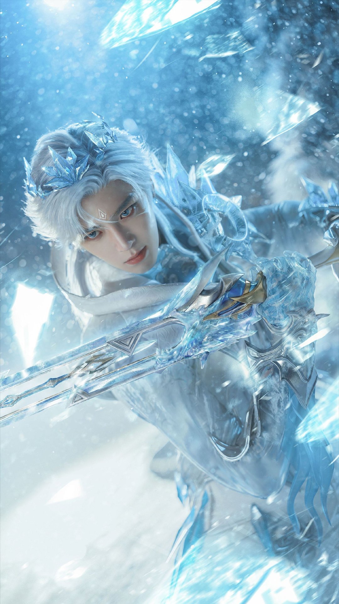 我就想问：还有什么是侯明昊驾驭不了的？古装能打，现代能打，银发能打，黑发能打，凌