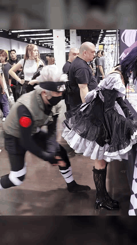 漫展整蛊美女！卡卡西这下真要完了！