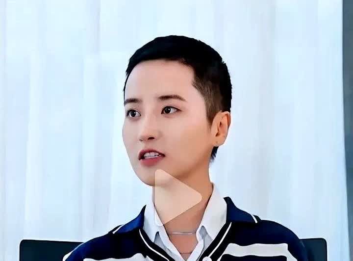 我有个大胆预测蒋一侨永远也比不上姚安娜不是说她能力不行或者情商不够，