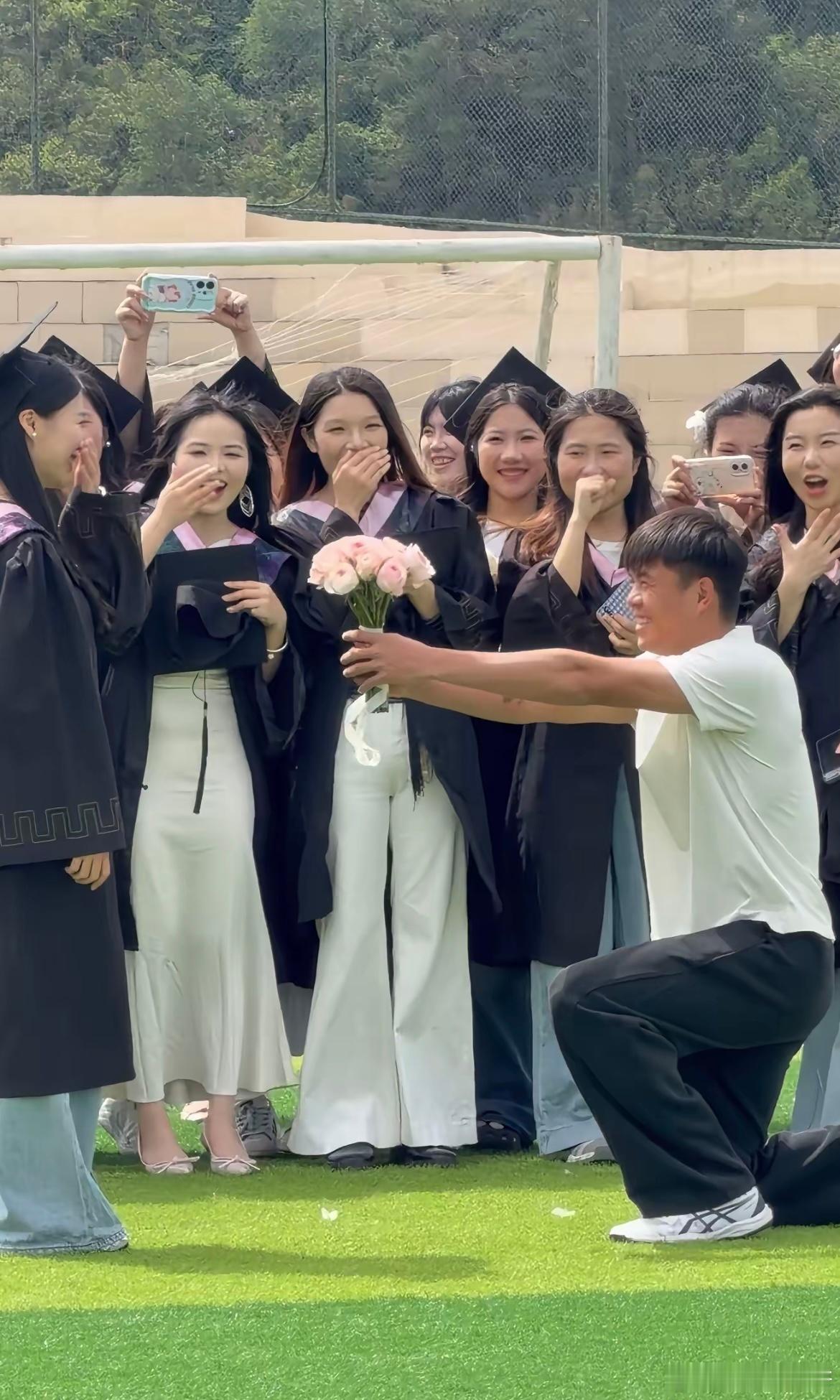 年少的脸红胜过一切告白