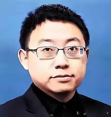 沈逸那篇《千年檄文》最近可算爆火了！在网上炸开了锅，网友们纷纷感叹：