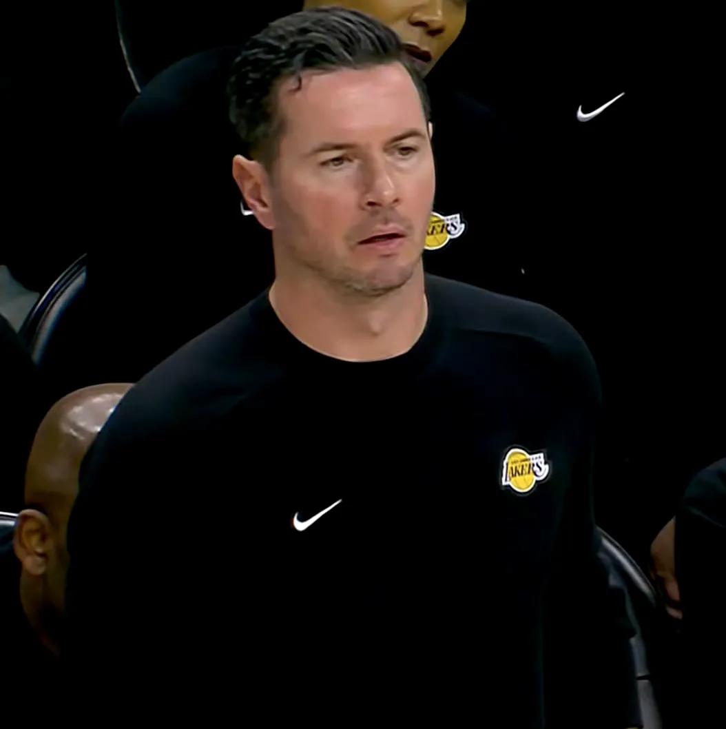 湖人阵容不错的雷迪克不会排兵布阵而已参考独行侠打进总决赛的那年，那些球员个人