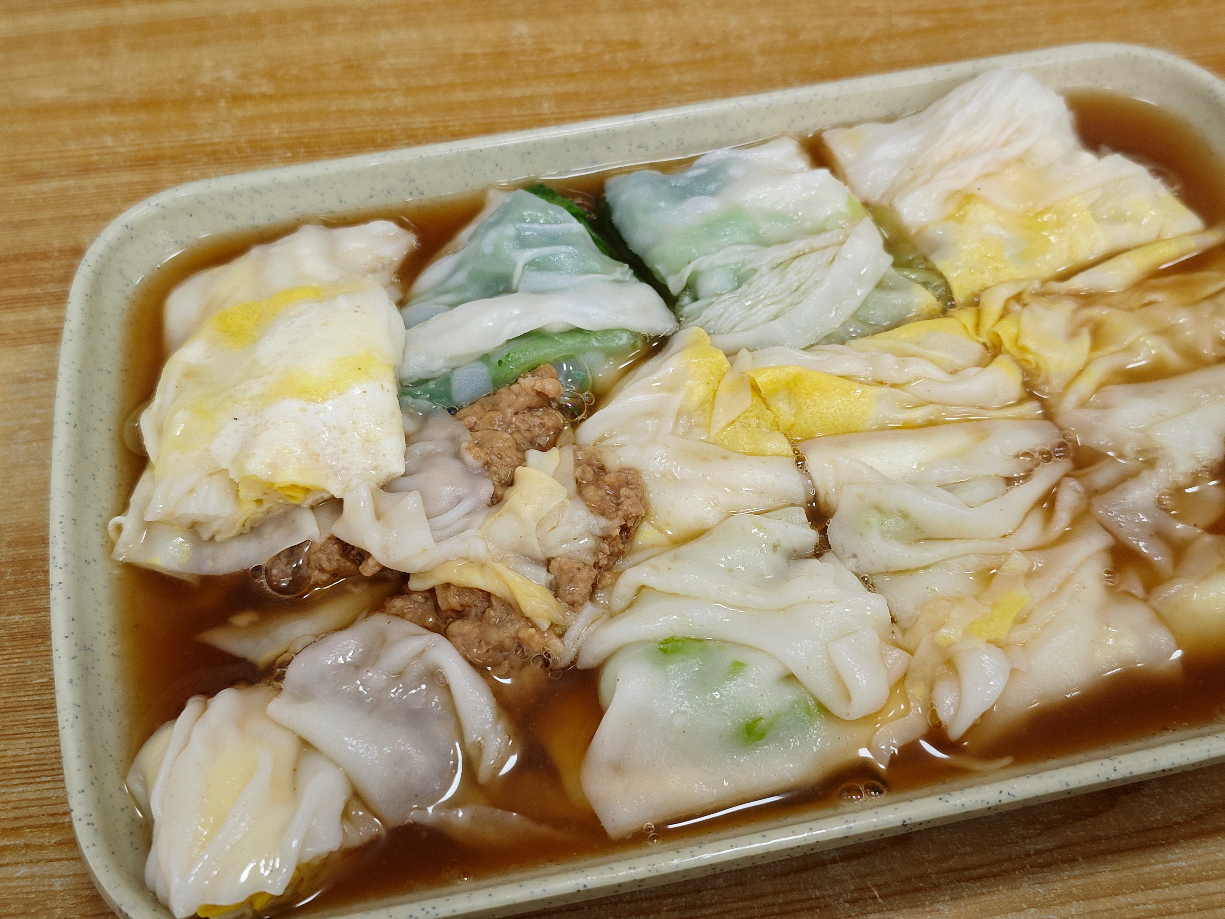 难得的早起了一次，然后吃到了这辈子最难吃的肠粉