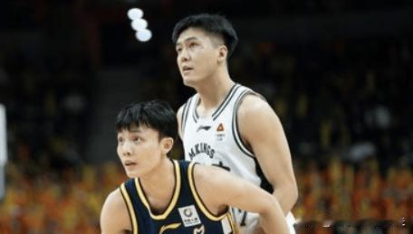 CBA首轮结束，辽宁队貌似羸弱，但给人却耳目一新感觉！广东队看似兵强马壮，实则问