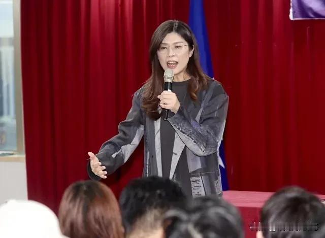 国民党主席郑丽文：重整黄复兴不走“恢复设置”老路2025年12月28日，国民