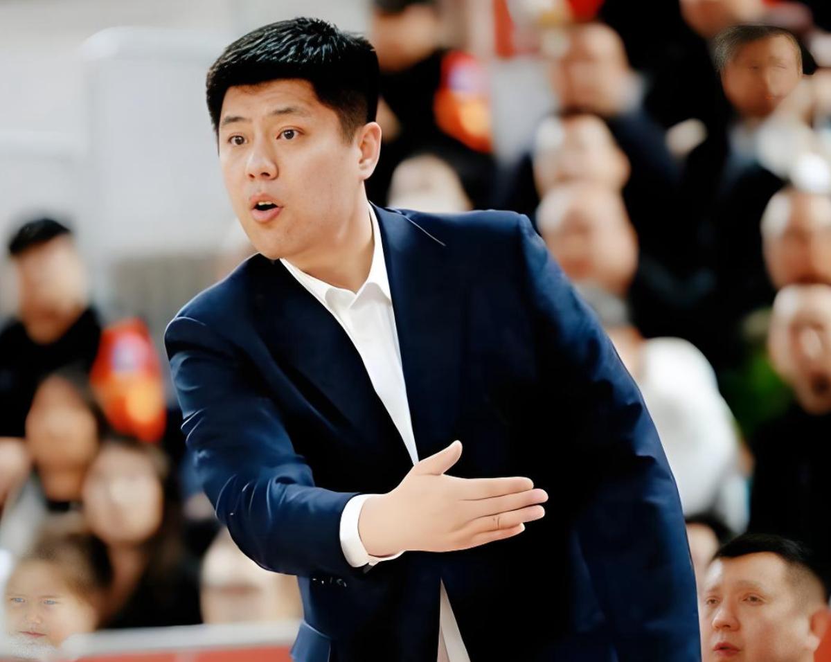 潘江遇到了大麻烦！上赛季，山西队的表现，可以说，让人眼前一亮，打出了历史最佳战