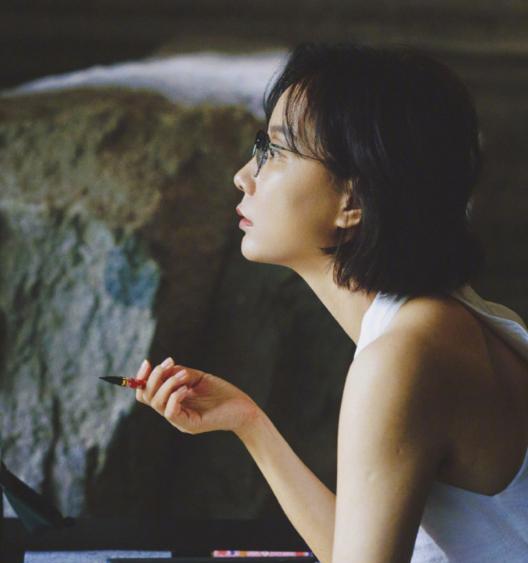 王珞丹太宝藏了！她不但有颜值有演技有个性，更重要的是有实力，还有萌萌的反差感，