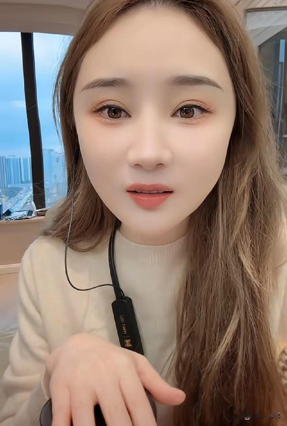 节哀！yy李先生狱中服刑，前妻大宝不幸病逝留守两个孩子，沈曼直播收噩耗眼含热泪。