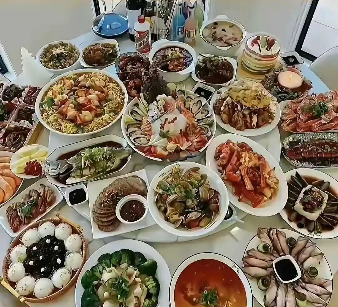 这样一顿丰盛的晚餐，800块钱能拿下不？