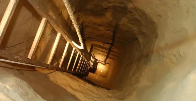 伊朗霍尔木兹海峡，自杀小艇游击队成美军巨大心病，特朗普全歼海军竟成口号？尽管特