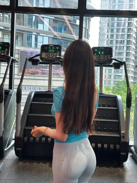 朋友说我臀部像牛蛙