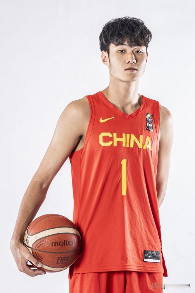 郭仕强应该不会再放弃这四位球员入选国家队的最佳机会。1.王浩然21岁