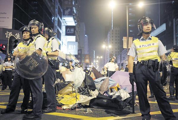 万万没想到，6年前反中乱港分子的幕后金主，竟是个“爱国”商人，他人前自居“爱国华