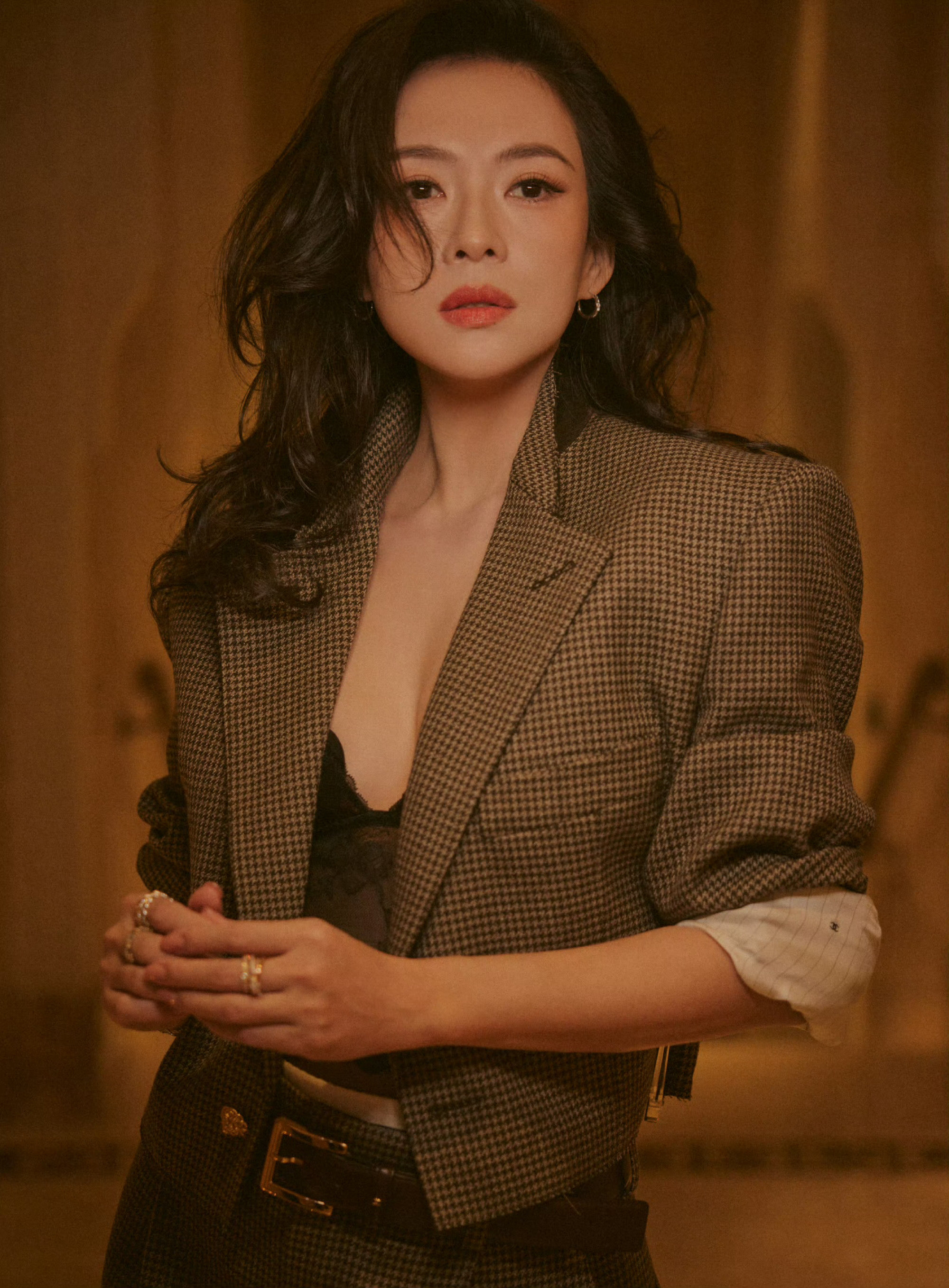 章子怡今日出席澳门国际电影节造型来自ChanelbyMatthieuBl