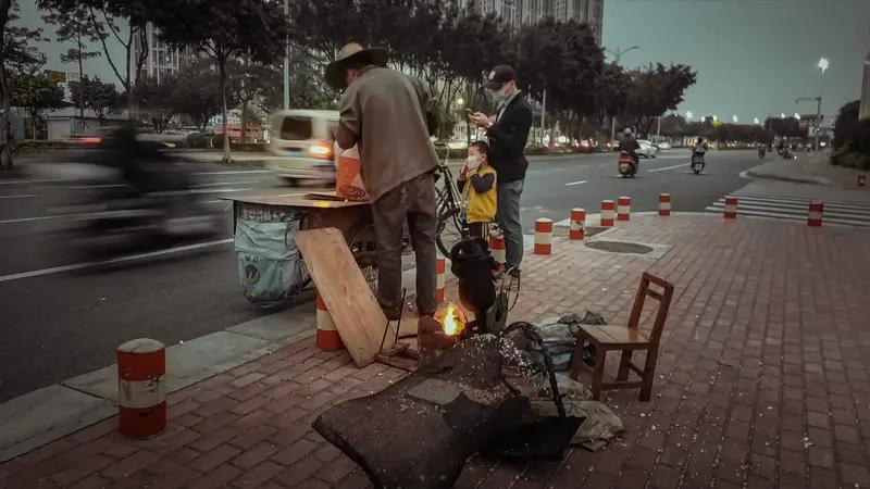听说现在出现了一种新型的穷人，家里有房有车，看起来过得很好，却要还房贷车贷
