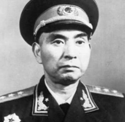 1972年，沈阳军区调来了一名副司令员，因为带个“副”字，军区个别干部根本不重视