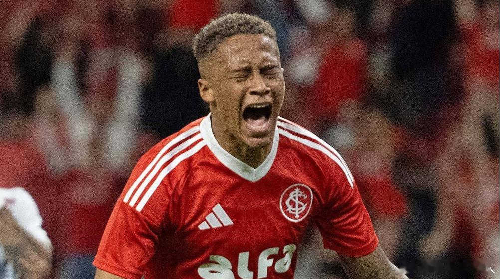 此前与辽宁铁人传出转会绯闻的巴西国际边锋维蒂尼奥，最终确认无缘加盟球队。该球员曾