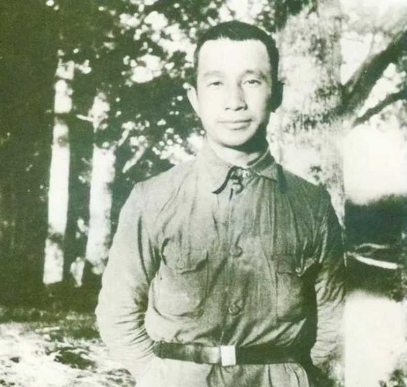 1949年7月，李默庵在和平起义前离开长沙，来到了香港。当时，云集到香港的国民党