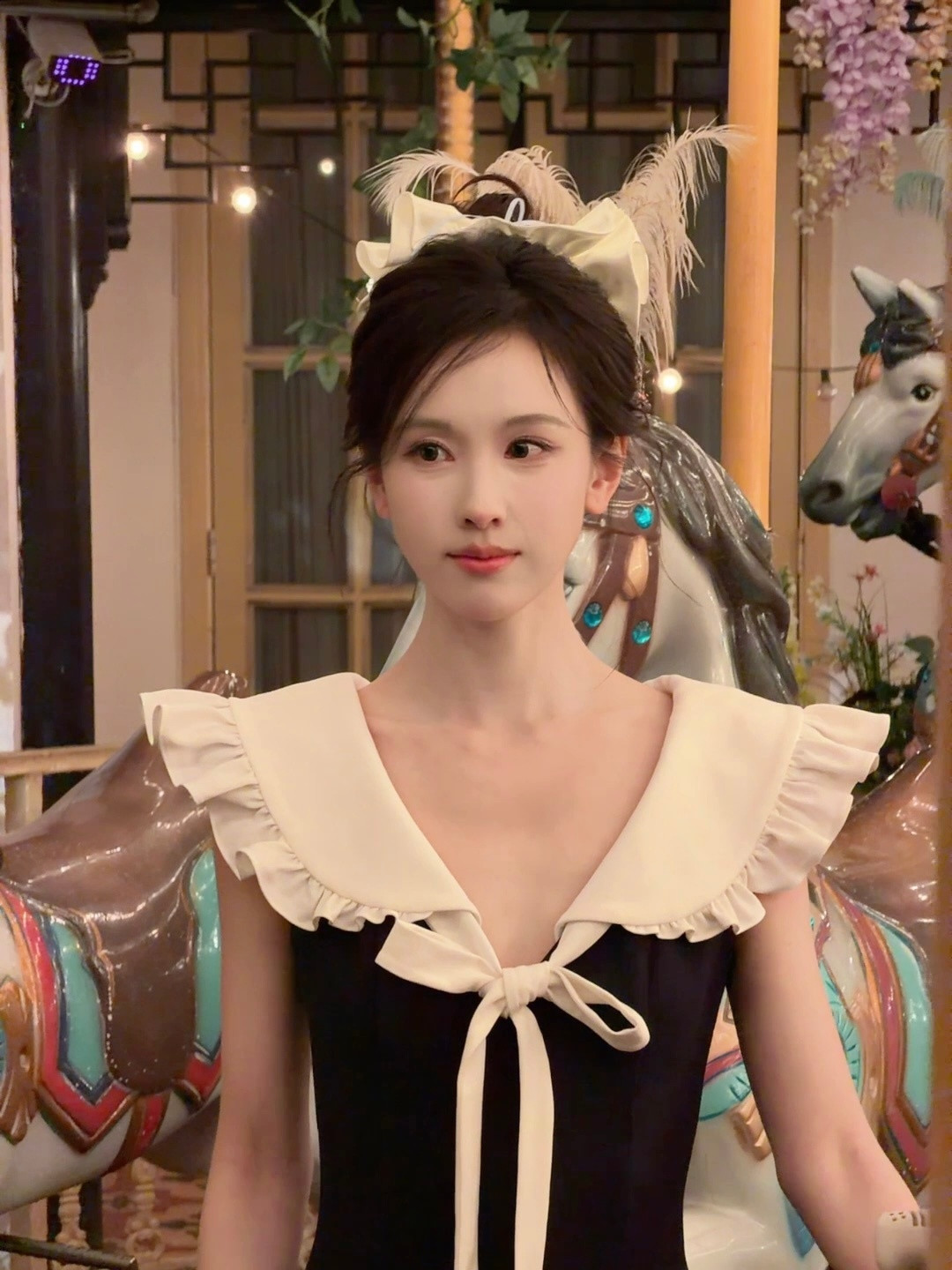 陈都灵最新营业照：今天是小蛋糕姐姐🍰