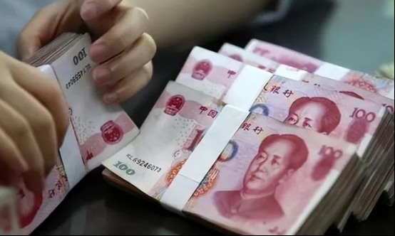 4月23日青海西宁，老母亲离世后，大哥发现母亲的118万存款不翼而飞了，他在整理