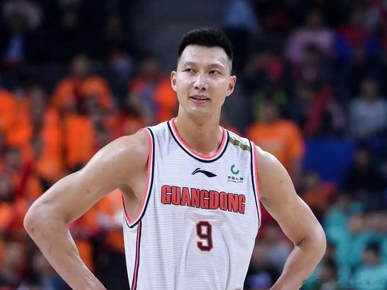 CBA为了解决广东宏远的资金问题，前广东男篮名宿易建联即将购买部分宏远俱乐部的