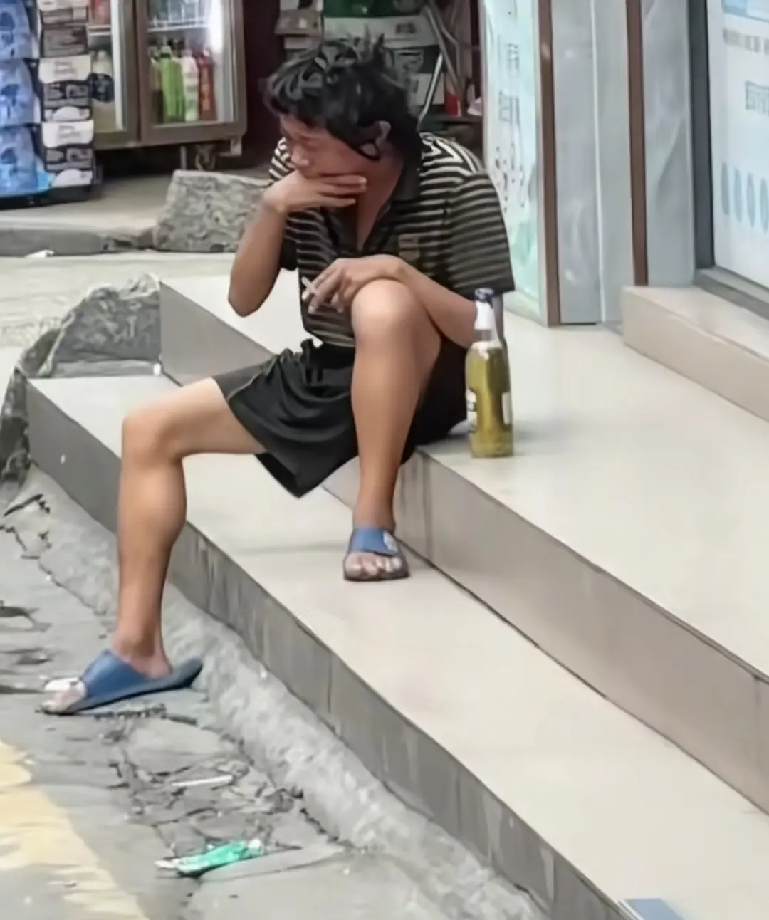 他以前可是深圳华强北的首富，如今却这样了，他到底发生了什么？